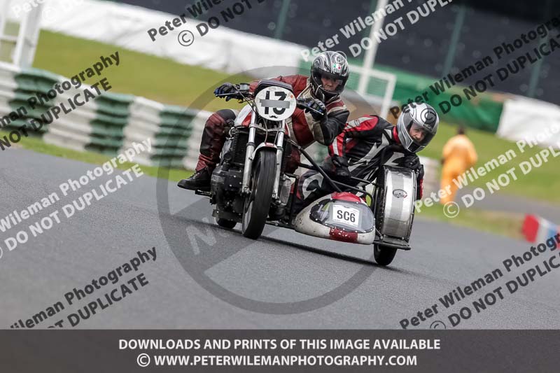 Vintage motorcycle club;eventdigitalimages;mallory park;mallory park trackday photographs;no limits trackdays;peter wileman photography;trackday digital images;trackday photos;vmcc festival 1000 bikes photographs